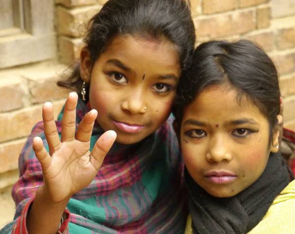 girls-nepal